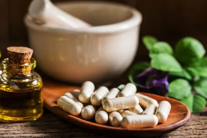 Kombinasi Obat Herbal dan Terapi Modern dalam Mengatasi Penyakit Kronis